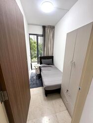 The Lakefront Residences (D22), Condominium #529922401